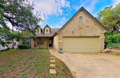 Apache Shores House | Scenic retreat with fenced yard, patio, central AC, & washer/dryer
