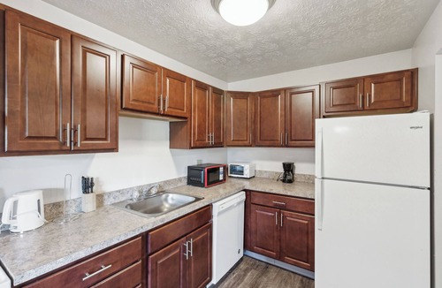 Parma Apartment | Scenic towers 3217I Cozy & Comfy I Free Parking