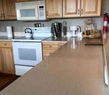 Cameron House | Scenic Vacation Cabin with 360° Mountain Views near Yellowstone National Park in Madison River Valley, Montana