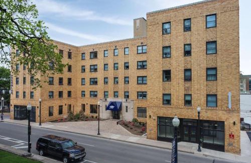 State College Hotel | Scholar State College, Tapestry Collection by Hilton