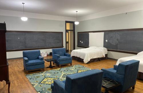 Canton Apartment | School of Fame