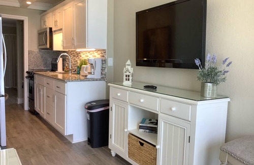 Myrtle Beach Condo | SEA BREEZE - Direct Oceanfront condo, end unit