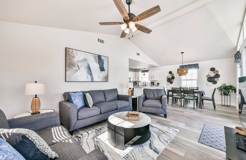 Isla Del Sol House | Sea Isle Canal-Front+Sleeps 10+Kayaks+Fishing+Bay Access+8min walk to Beach