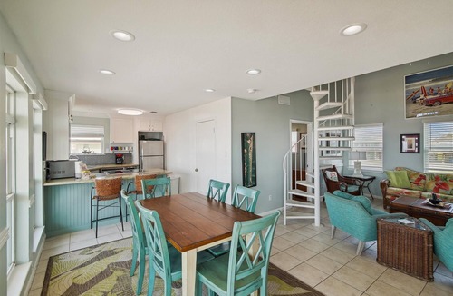 Bermuda Beach House | Sea Loft | Newly Renovated, Beachfront!