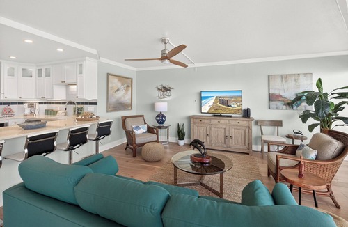 Port Aransas Condo | Seagull #1007: Beachfront 2 Bedroom 2 Bathroom With Spectacular Views and 24 Hour Management