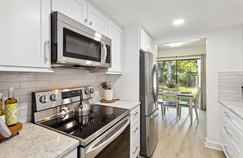 Folly Field Villa | Seas the Day - Stepless -Walking distance from beach - New remodel interior 2023