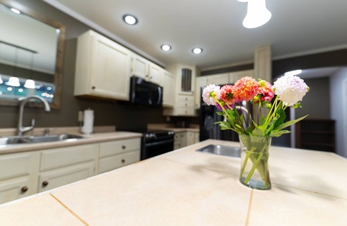 Oberlin House | Secluded 5 acre getaway heated inground pool 6 person hot tub