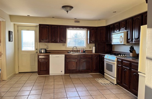 Stewart House | Secluded Athens County 3 bedroom home with loft and beautiful views
