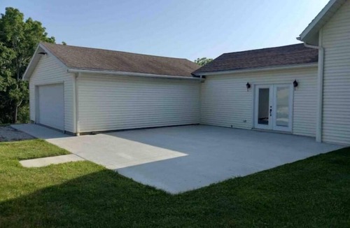 Stewart House | Secluded Athens County 3 bedroom home with loft and beautiful views