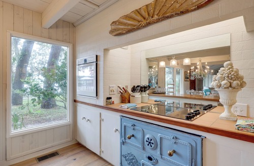 Fernandina Beach Cottage | Secluded Birders Paradise: Fishing Dock & Fire Pit