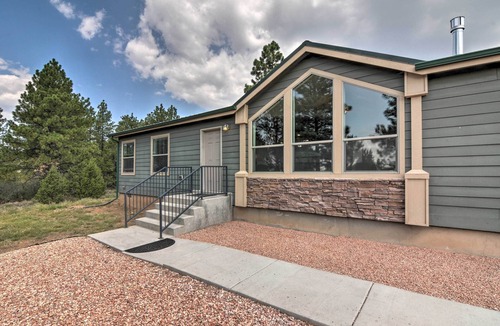 Boulder Cottage | Secluded Boulder House - Next to National Forests!