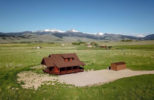 McAllister House | Secluded Cabin Rental with Gorgeous Views near Ennis, Montana