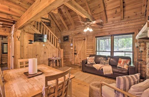 Hueytown House | Secluded Cabin with Fishing Pond near Hunting!