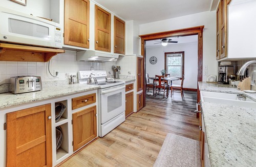 Crown Point House | Secluded Crown Point Haven Near Golfing & Parks!