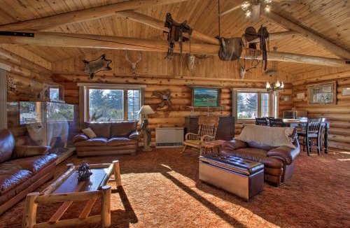 Dillon House | Secluded Dillon Home with Private Hot Tub and Deck!