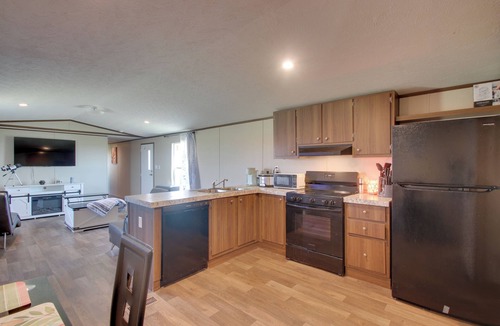 Canadian County House | Secluded El Reno Retreat w/Private Fishing Lake!
