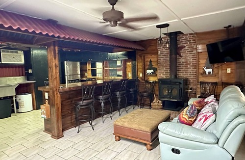 Eutawville Cabin | Secluded Farmstay Pool, Hot Tub & Farm Animals