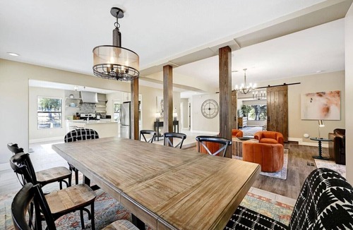 Austin House | Secluded Hill Country Retreat: Bunkhouse and Spa