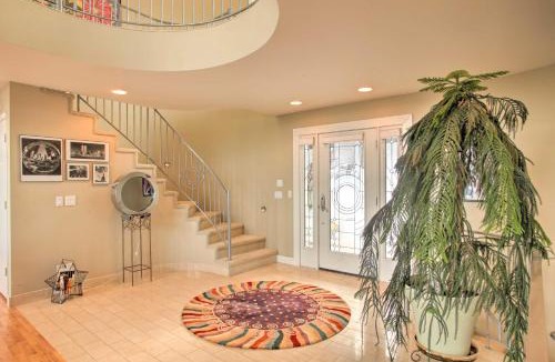 Post Falls House | Secluded Home with Pool about 14 Mi to Coeur dAlene!