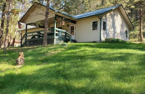 Rexford House | Secluded Montana home on five acres