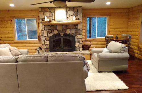 Tamarack Resort Cabin | Secluded mountain retreat