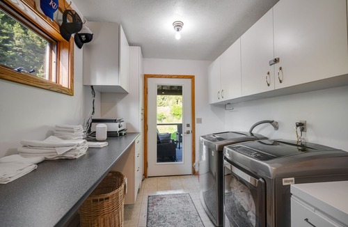 Bozeman House | Secluded mountain-view home with private hot tub, grill, fireplace, & fire table
