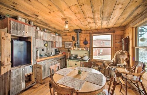 Putnam County House | Secluded Powersville Cabin 25 Mi to Lake Paho!