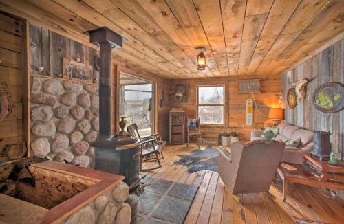 Putnam County House | Secluded Powersville Cabin 25 Mi to Lake Paho!