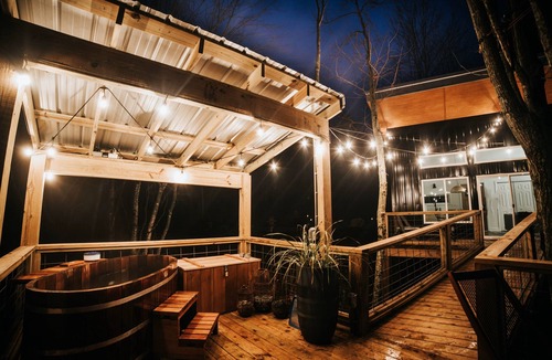 Trion Cabin | Secluded Treehouse Sanctuary with Japanese Ofuro Soaking Tub