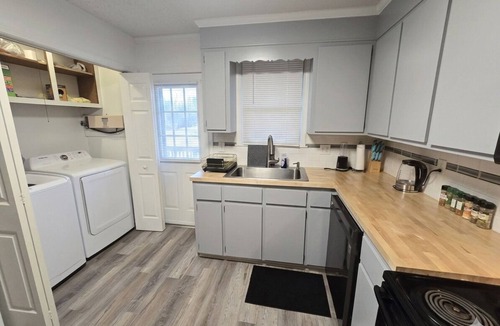 Orangeburg Apartment | Second Home Apartment, Close to Everything