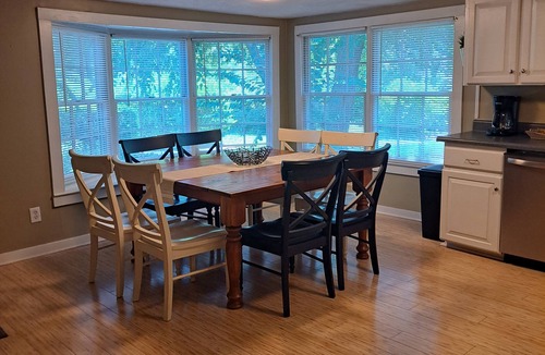 Whiteville Apartment | Serene 3-bed, 3-bath apartment with AC in charming Whiteville