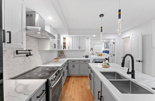 Columbia Heights Condo | Serene 4-bedroom condo with AC in vibrant Washington