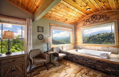 Chalet Village North Cabin | SERENE Luxury Cabin! BREATHTAKING Views! Huge Deck! Fire pit! Hot Tub! Near town