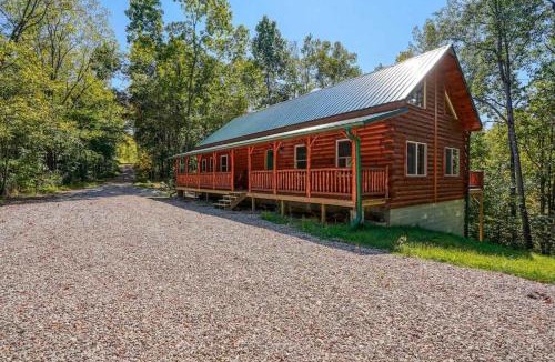 Nelsonville House | Seven Pines Cabin - Secluded in Hocking Hills