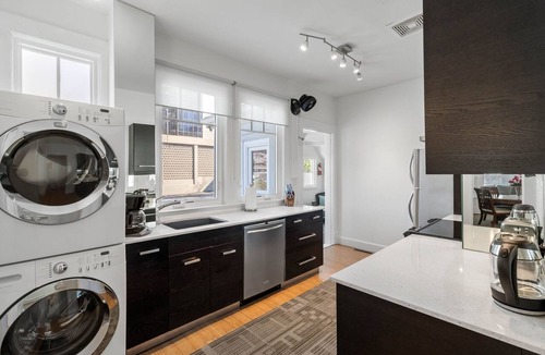 Brookwood Apartment | (SH) Spacious 3BR World Cup Stay for 6 Guests