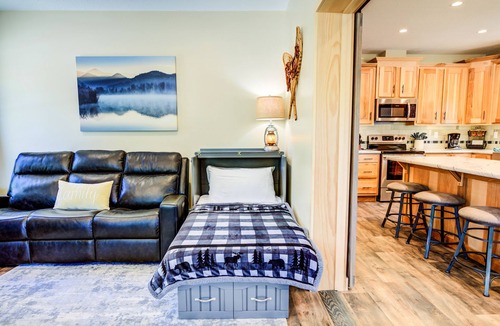 West Yellowstone House | Shepherd Family Retreats- Bear Cub