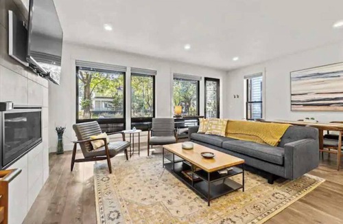 Garden District House | Sherman Avenue/Downtown! Family & Pet Friendly