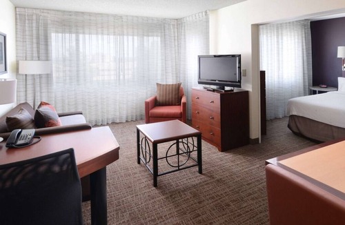 North Dallas House | Short Drive to Dallas Love Field Airport and The Galleria Dallas! FREE Parking!