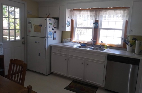 Dennis Port House | Short stroll to public and private beaches, cottage in Dennisport