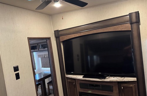 Moravia House | Sierra RV Inplace for rent