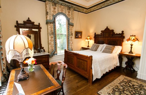 Old Wethersfield Historic District Bed & Breakfast | Silas W Robbins House