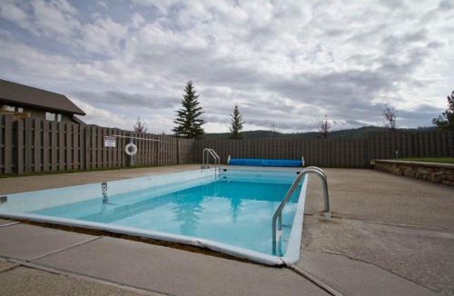 Big Sky Meadow Village Apartment | Silver Bow 65