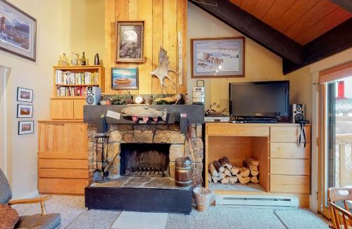 Big Sky Meadow Village Apartment | Silver Bow 65