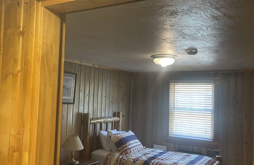 Salt Lake Mountain Resorts Cabin | Silver Fork Lodge and Restaurant