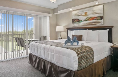 Lake Buena Vista Resort | Silver Lake Resort 10 minutes from Disney World Parks