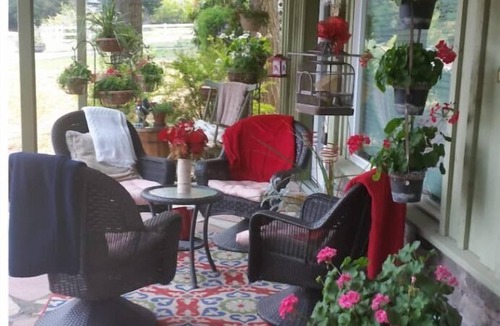 Coeur d'Alene Apartment | SILVERWOOD, BAYVIEW, LAKE PEND ORIELLE, FARRUGUT PARK HIDEAWAY pet-friendly!