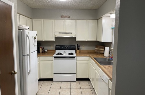 San Marcos House | Simple and charming, 2 bed house, in a great place!