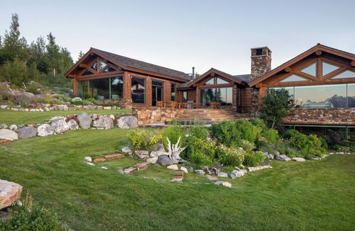 Spring Creek Ranch Villa | Six-bedroom property features a sizeable art collection & Teton views