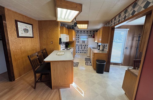 Santa Rita House | Sixty minutes to Glacier Park! Family friendly house.