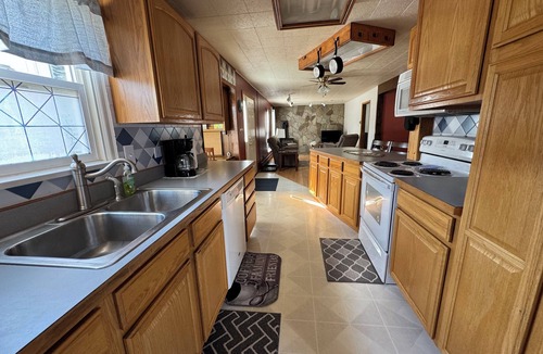Santa Rita House | Sixty minutes to Glacier Park! Family friendly house.
